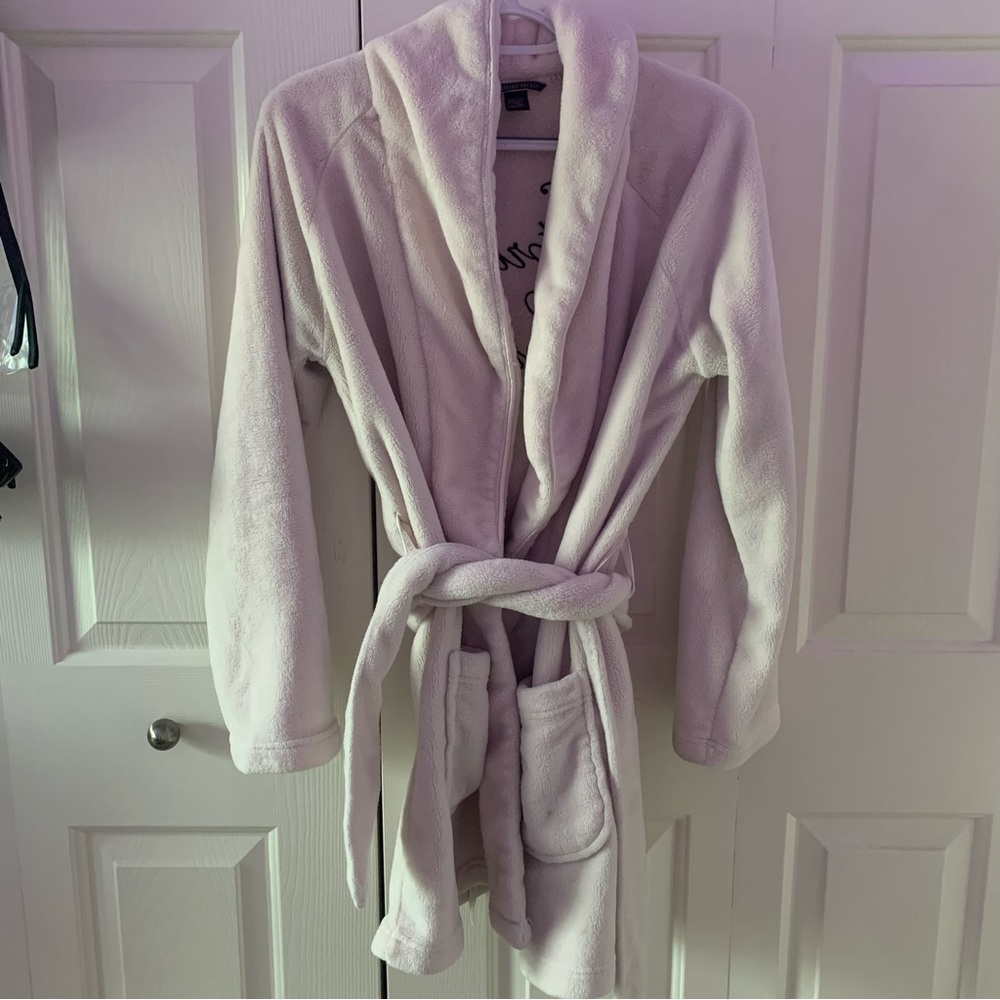 fuzzy victorias secret robe